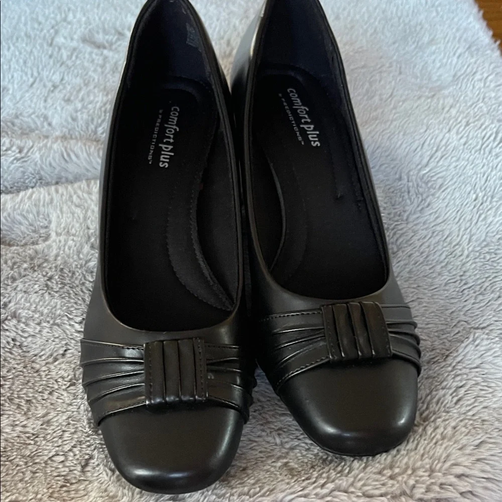 Comfort Plus by Predictions Women's Black Loafers